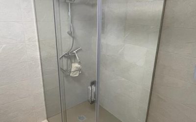 ULTIMAS MAMPARAS DE BAÑO INSTALADAS